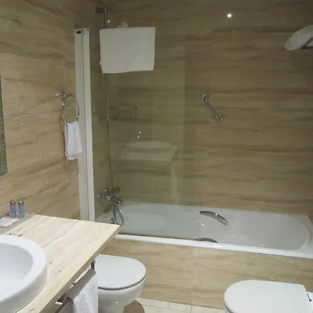 Euba Hotel 3*