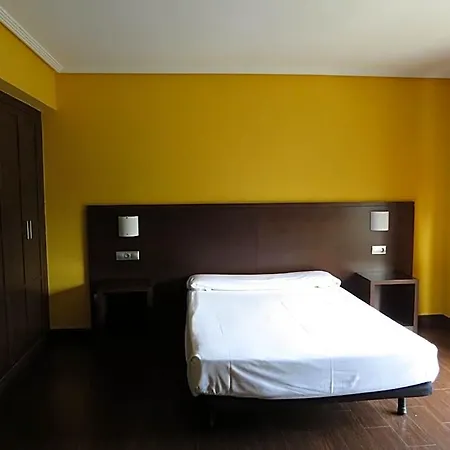 Euba Отель 3*